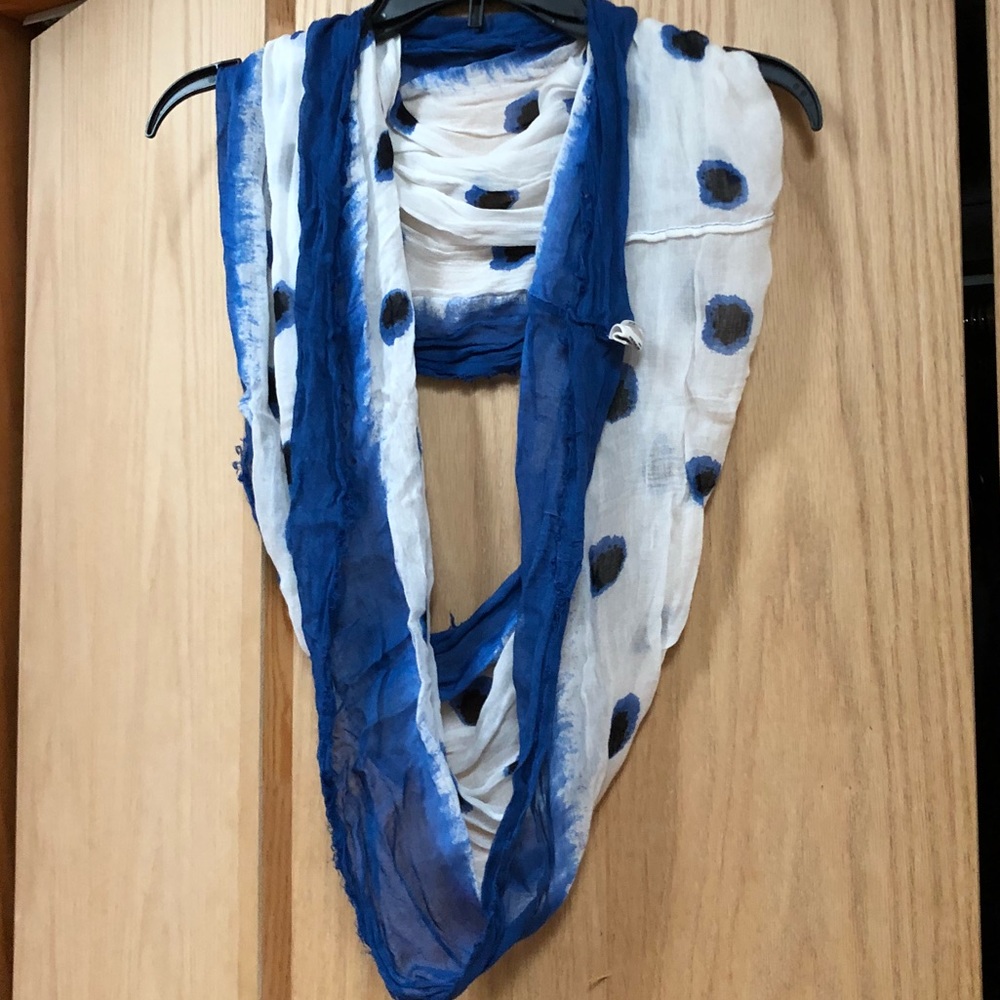 American Eagle infinity scarf